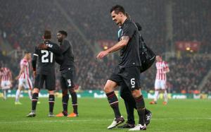 Dejan Lovren hamstring injury (photo by The Telegraph)